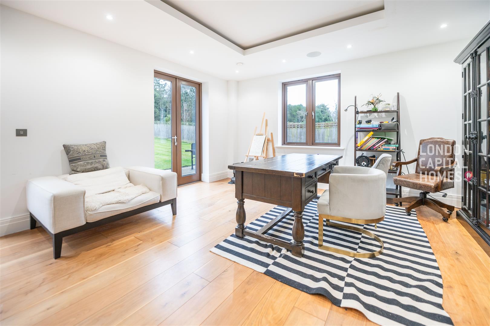 5 bed property in Duchess Crescent, Stanmore